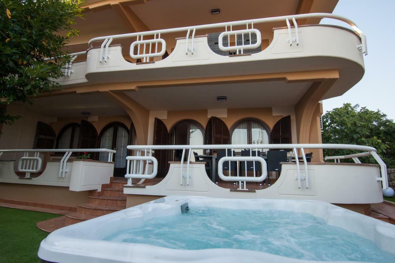 Villa Royale Krk 克尔克 外观 照片